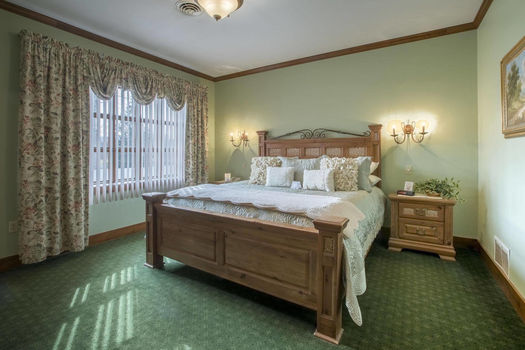 Stroudsmoor Country Inn 2*